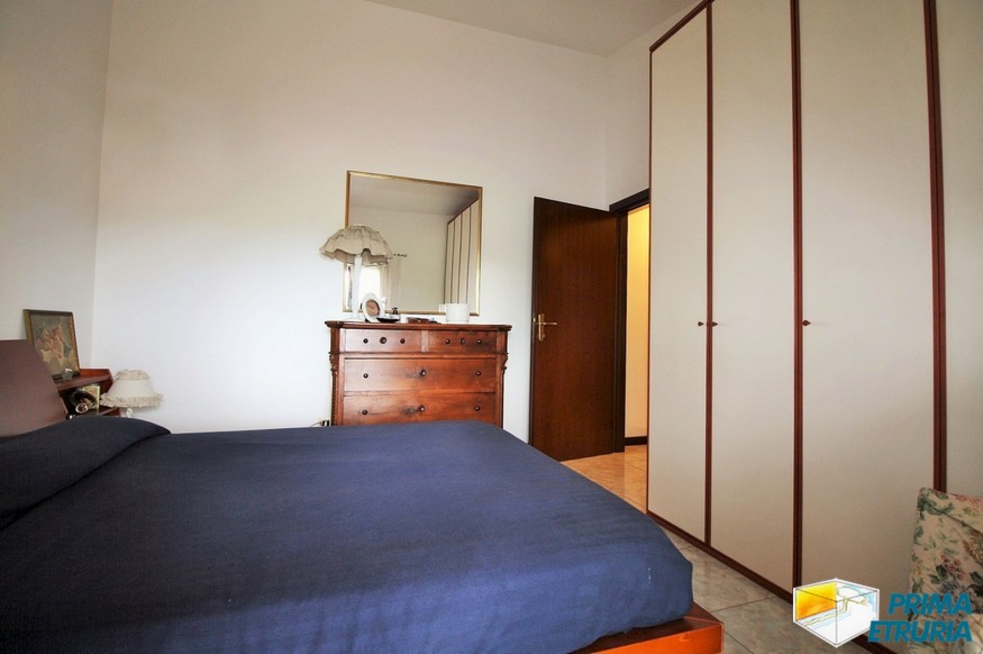 - ROSELLE - VENDESI TRILOCALE CON GARAGE
