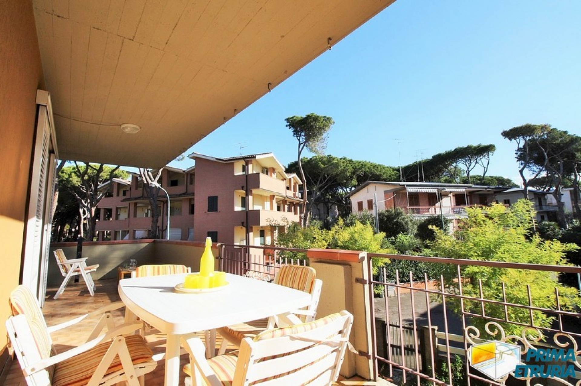 BILOCALE CON FANTASTICO TERRAZZO E POSTO AUTO - ZONA ROSMARINA - 