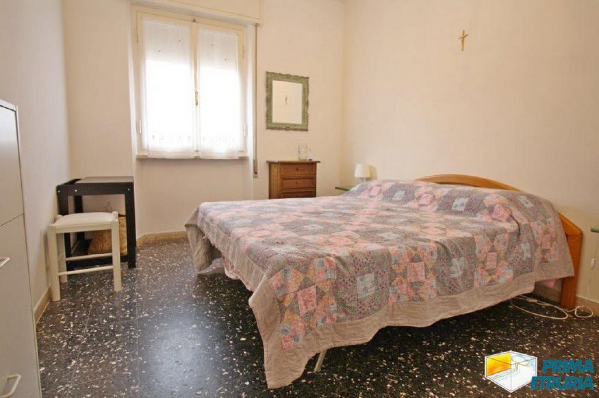 QUATTRO VANI CON GARAGE IN VIA SILVIO PELLICO - ZONA CENTRO -