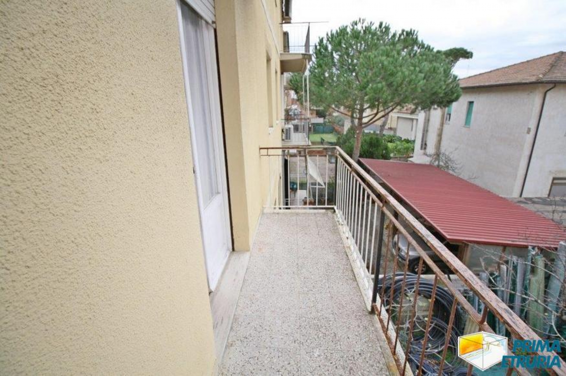 QUATTRO VANI CON GARAGE IN VIA SILVIO PELLICO - ZONA CENTRO -