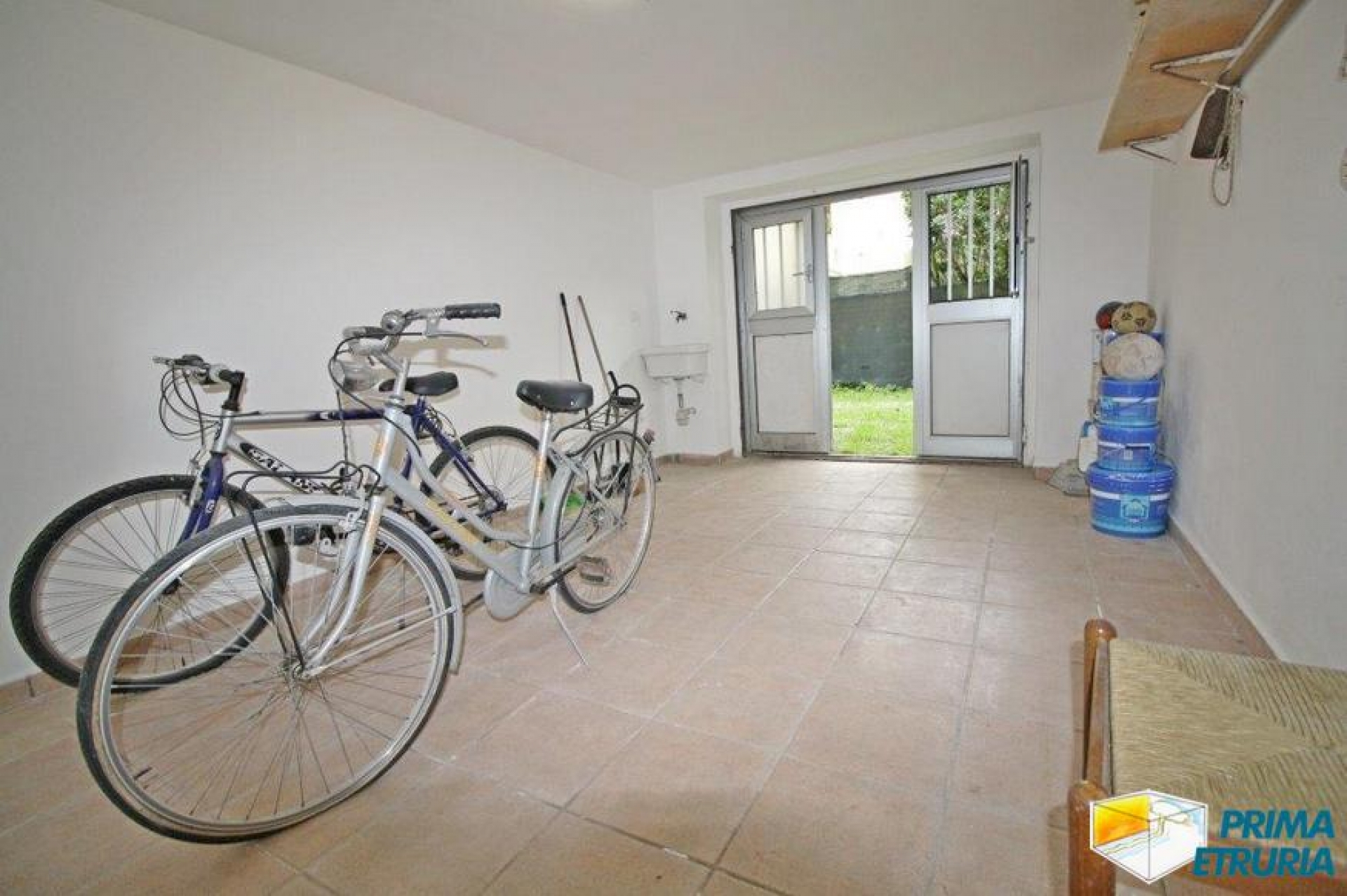QUATTRO VANI CON GARAGE IN VIA SILVIO PELLICO - ZONA CENTRO -