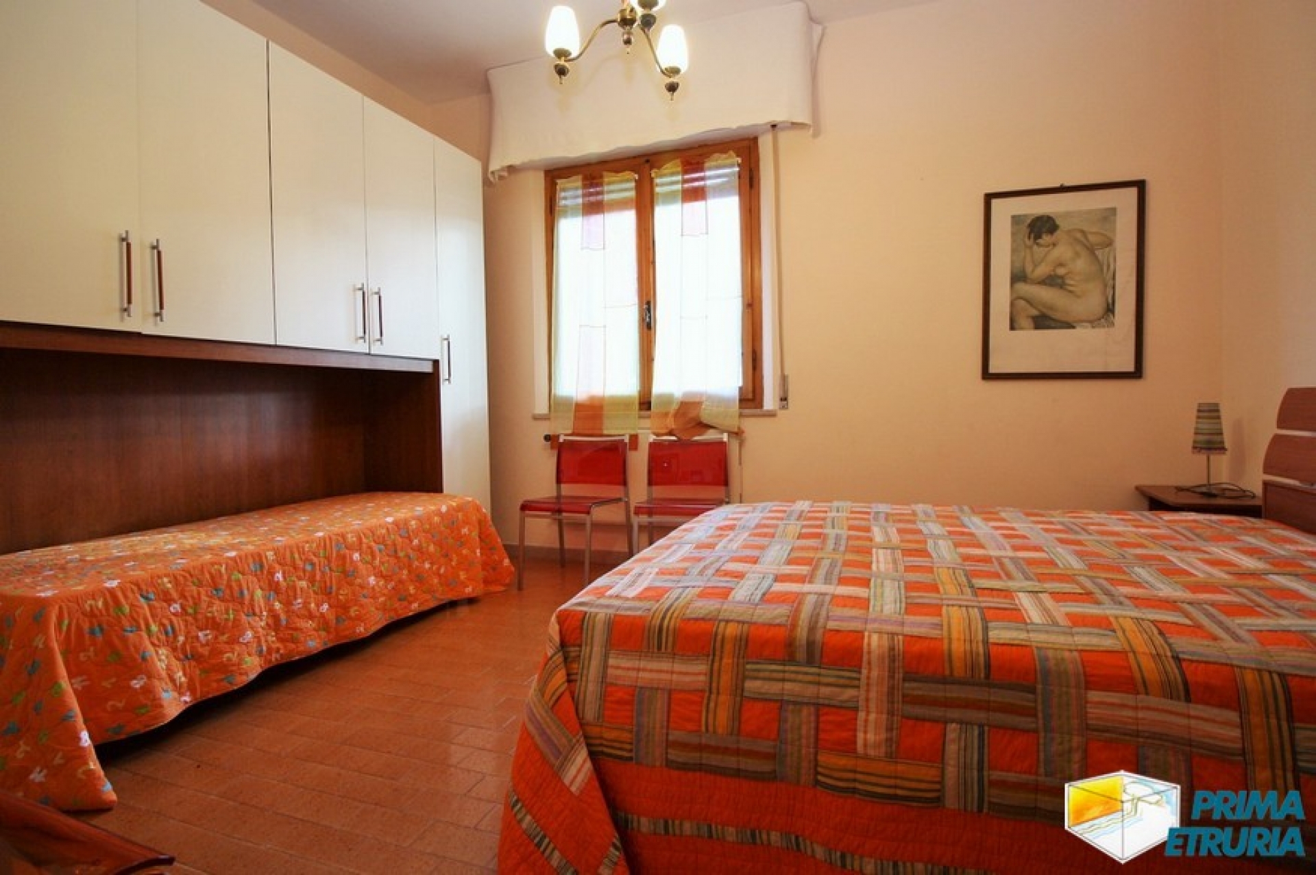 VENDESI VILLA IN BIFAMILIARE CON GIARDINO -ZONA ROSMARINA-