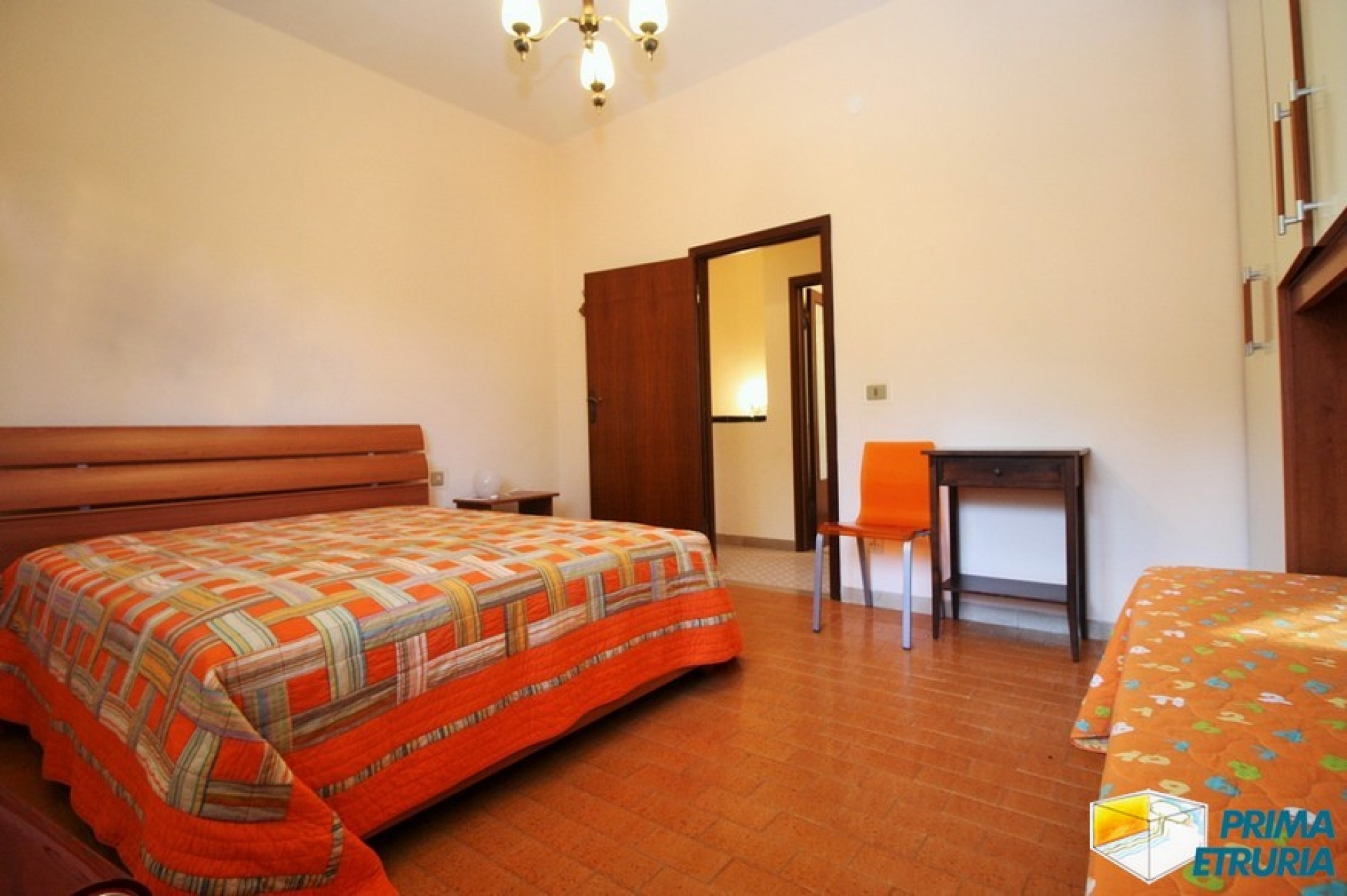 VENDESI VILLA IN BIFAMILIARE CON GIARDINO -ZONA ROSMARINA-