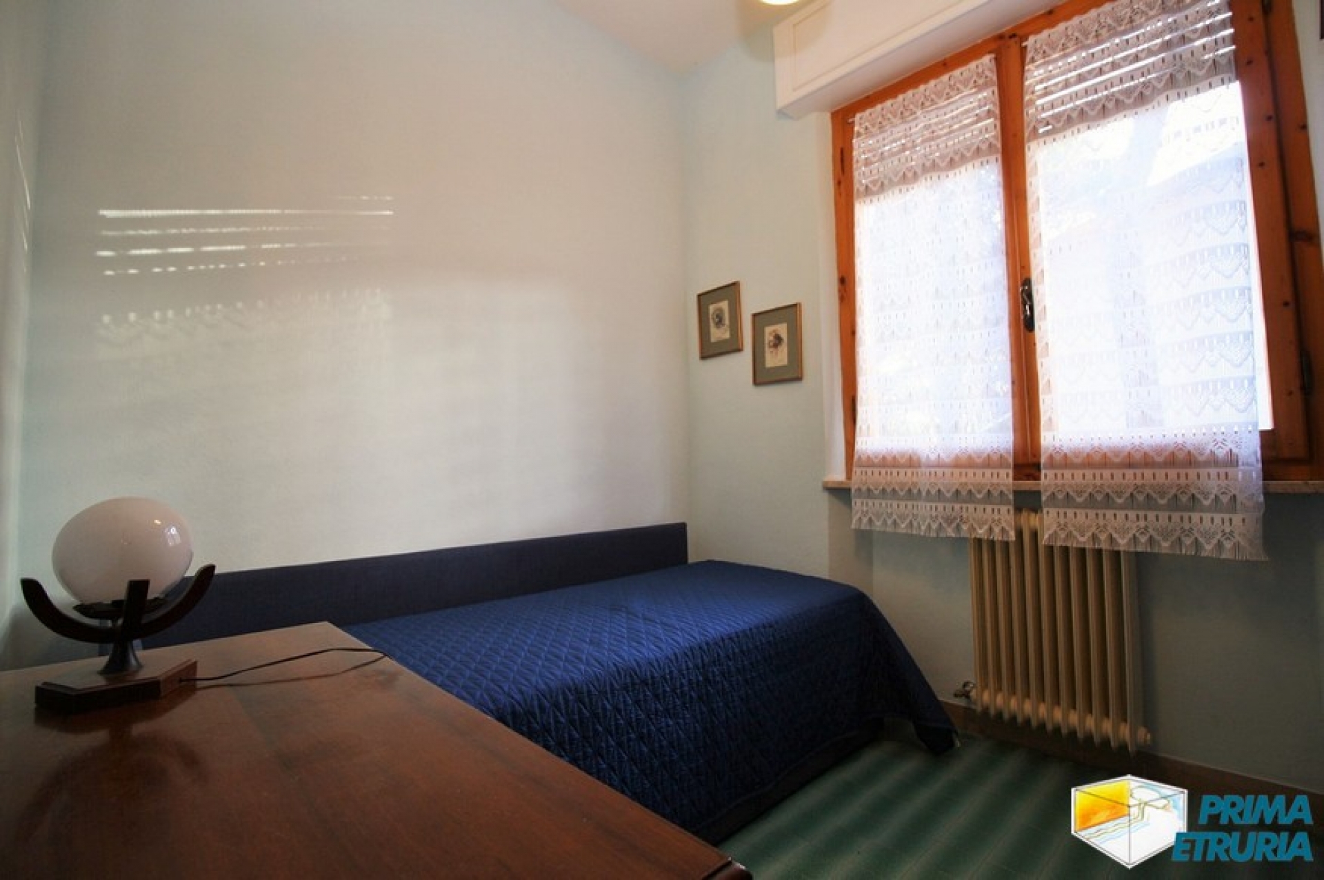 VENDESI VILLA IN BIFAMILIARE CON GIARDINO -ZONA ROSMARINA-