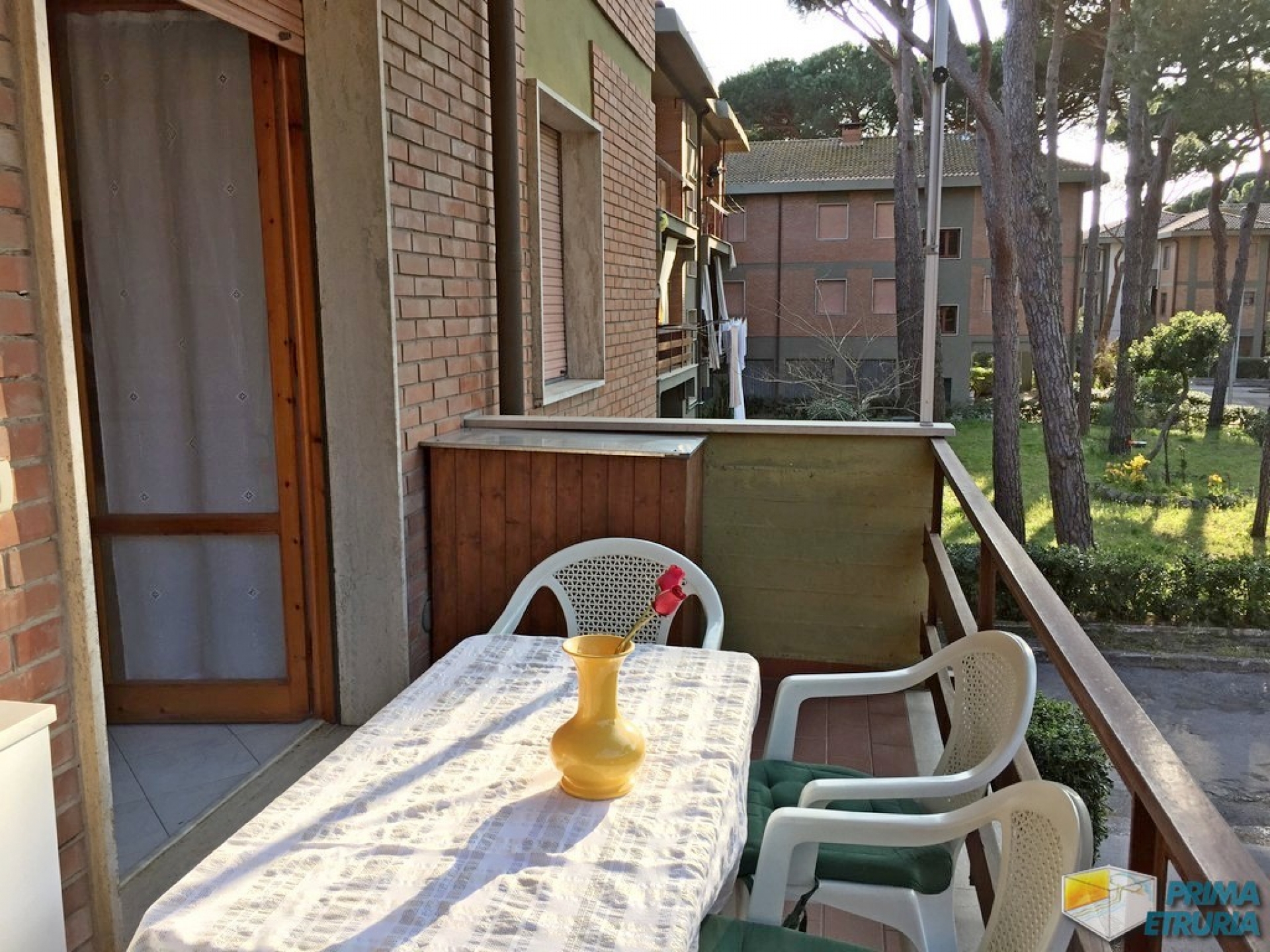 VENDESI TRILOCALE VIA ANICHINI 6 - ZONA CENTRO -