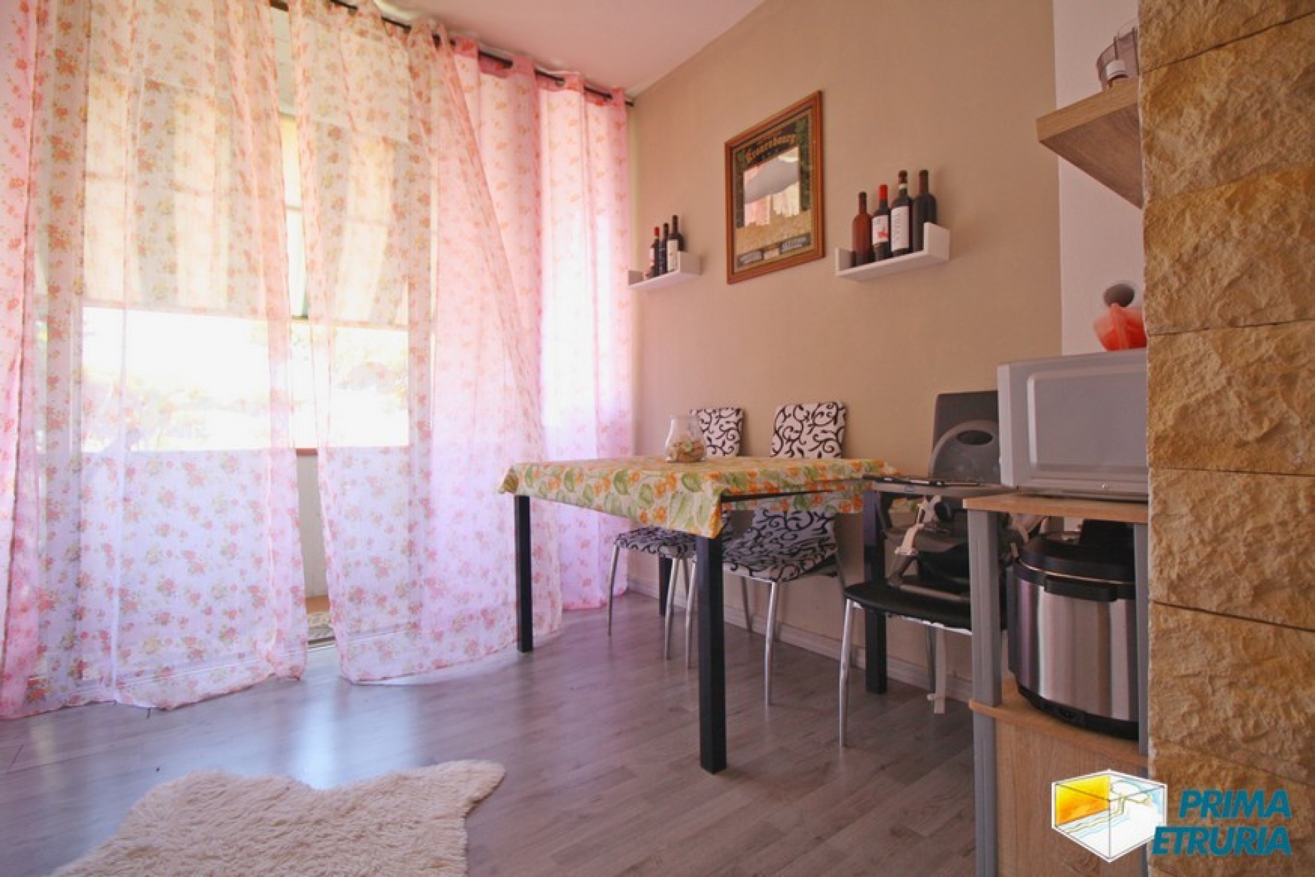 TRILOCALE FINEMENTRE RISTRUTTURATO - ZONA TOMBOLO -