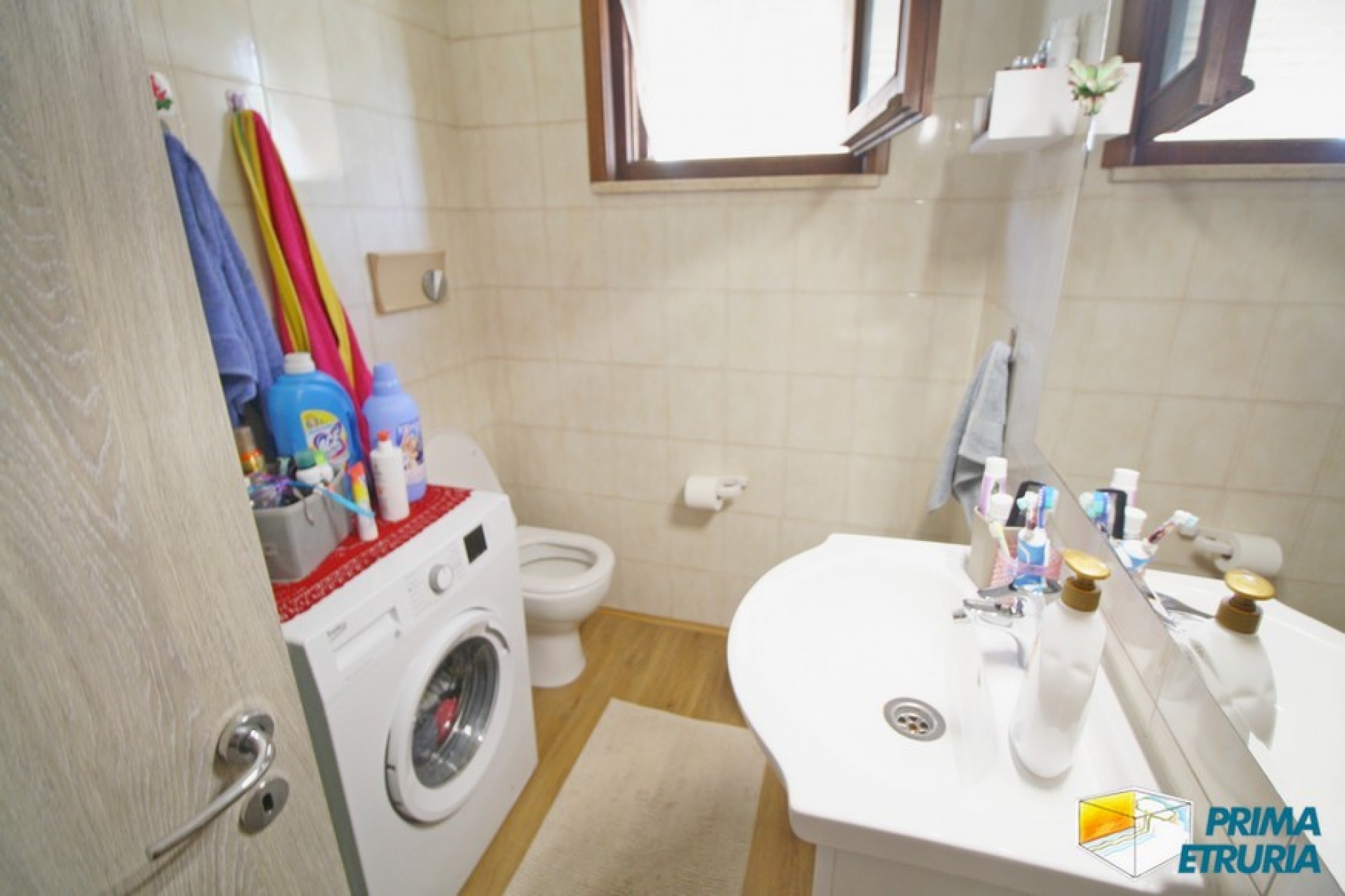 TRILOCALE FINEMENTRE RISTRUTTURATO - ZONA TOMBOLO -