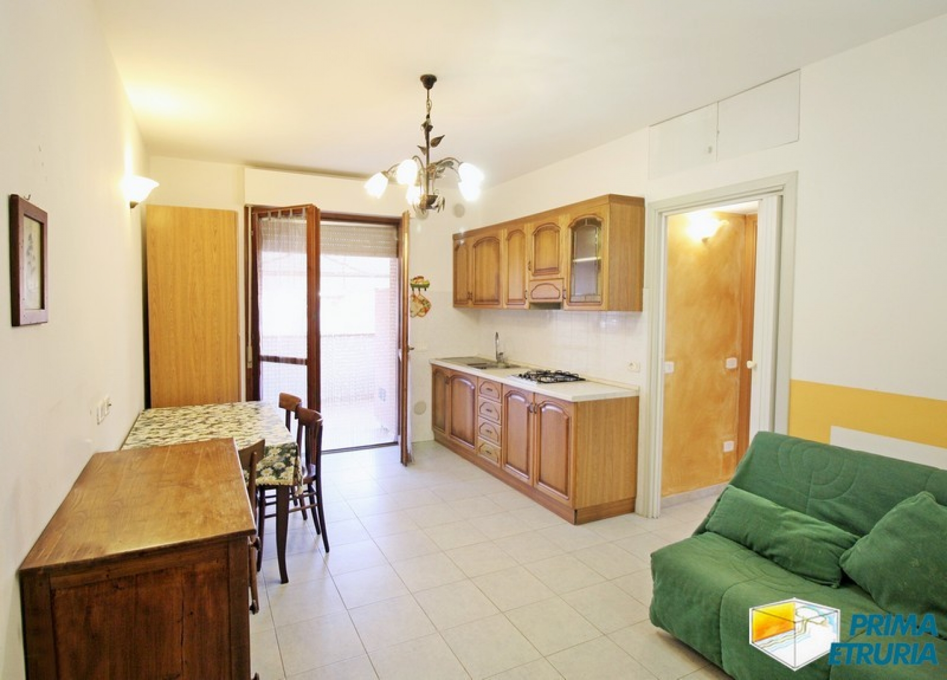 BILOCALE CON BELLISSIMA TERRAZZA ALL'INTERNO DELLA PINETA - ZONA ROSMARINA -