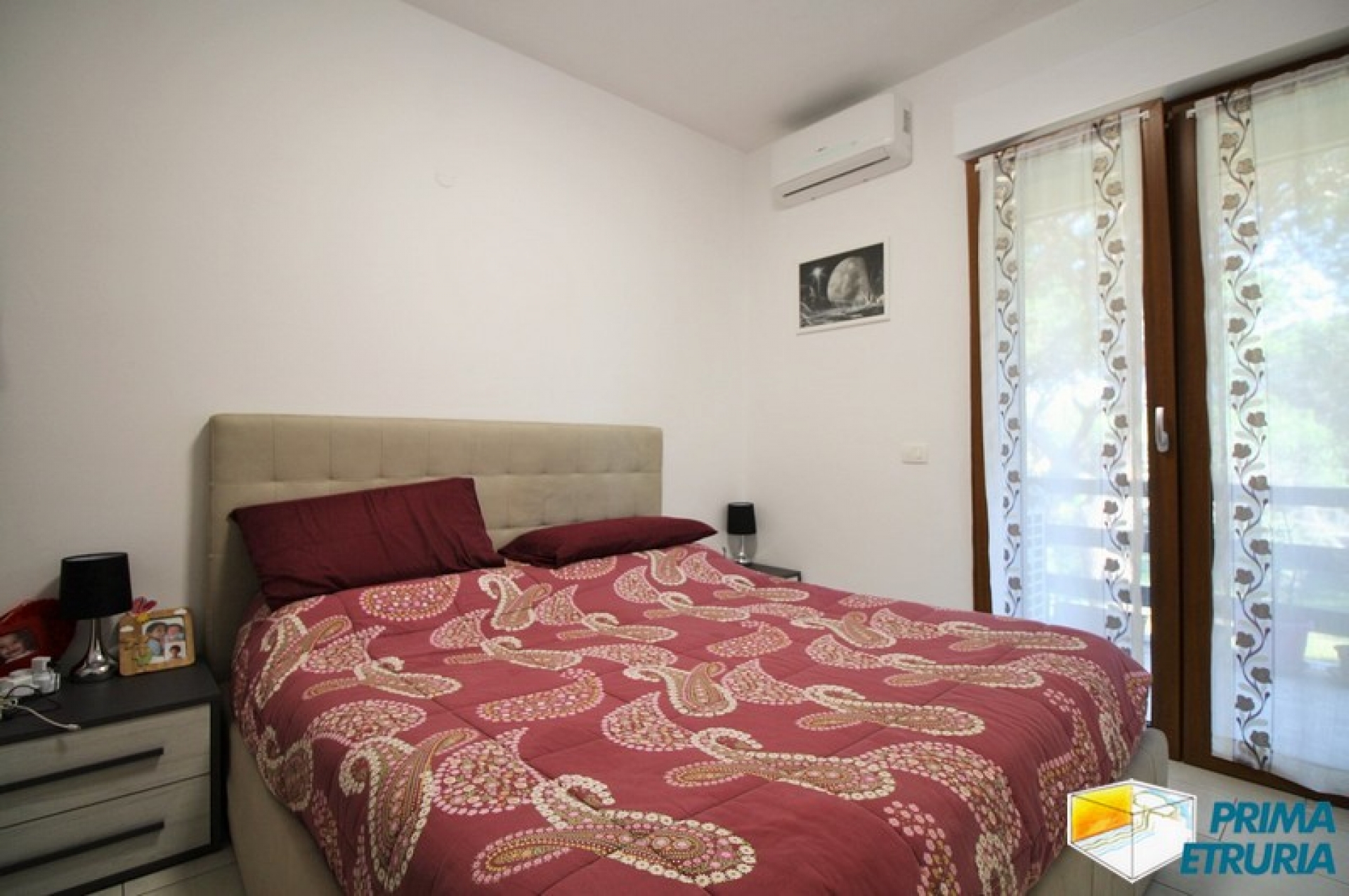 AMPIO TRE CAMERE RISTRUTTURATO - ZONA CENTRO -