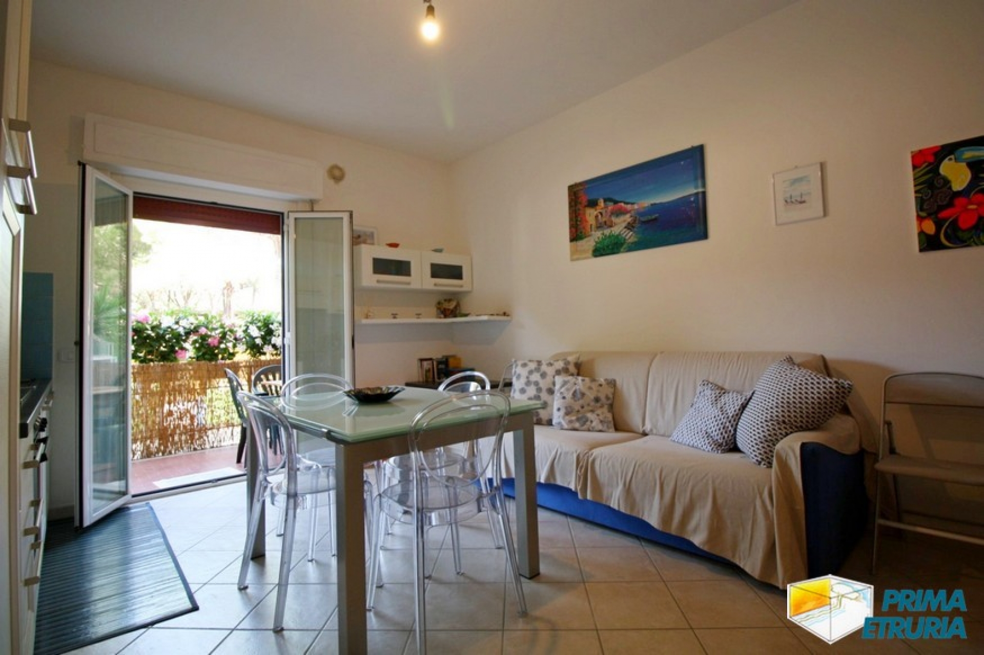 SPLENDIDO BILOCALE FINEMENTE RISTRUTTURATO - ZONA CENTRO - 