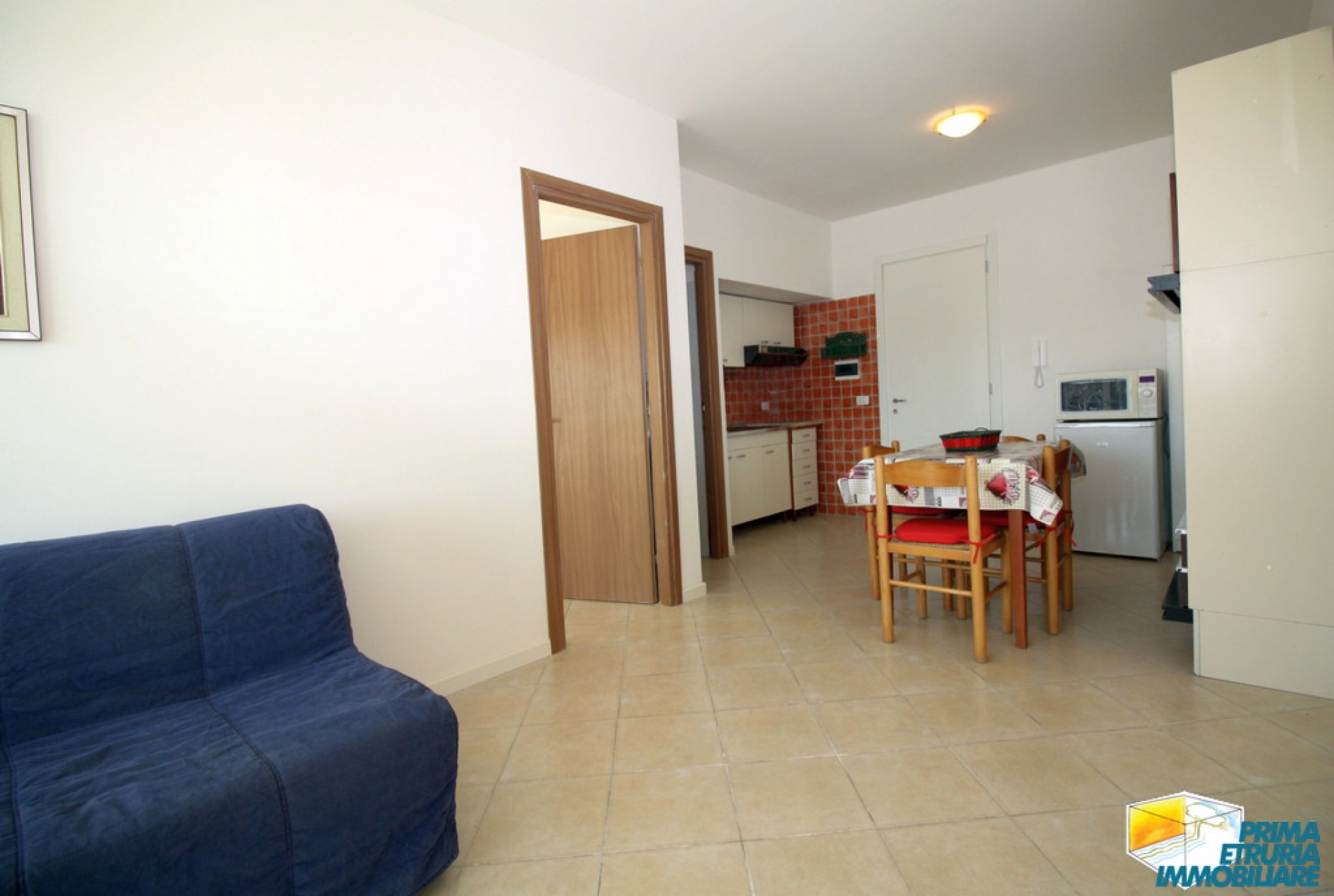 BILOCALE RISTRUTTURATO CON BELLISSIMA VISTA SUL MARE - ZONA ROSMARINA 