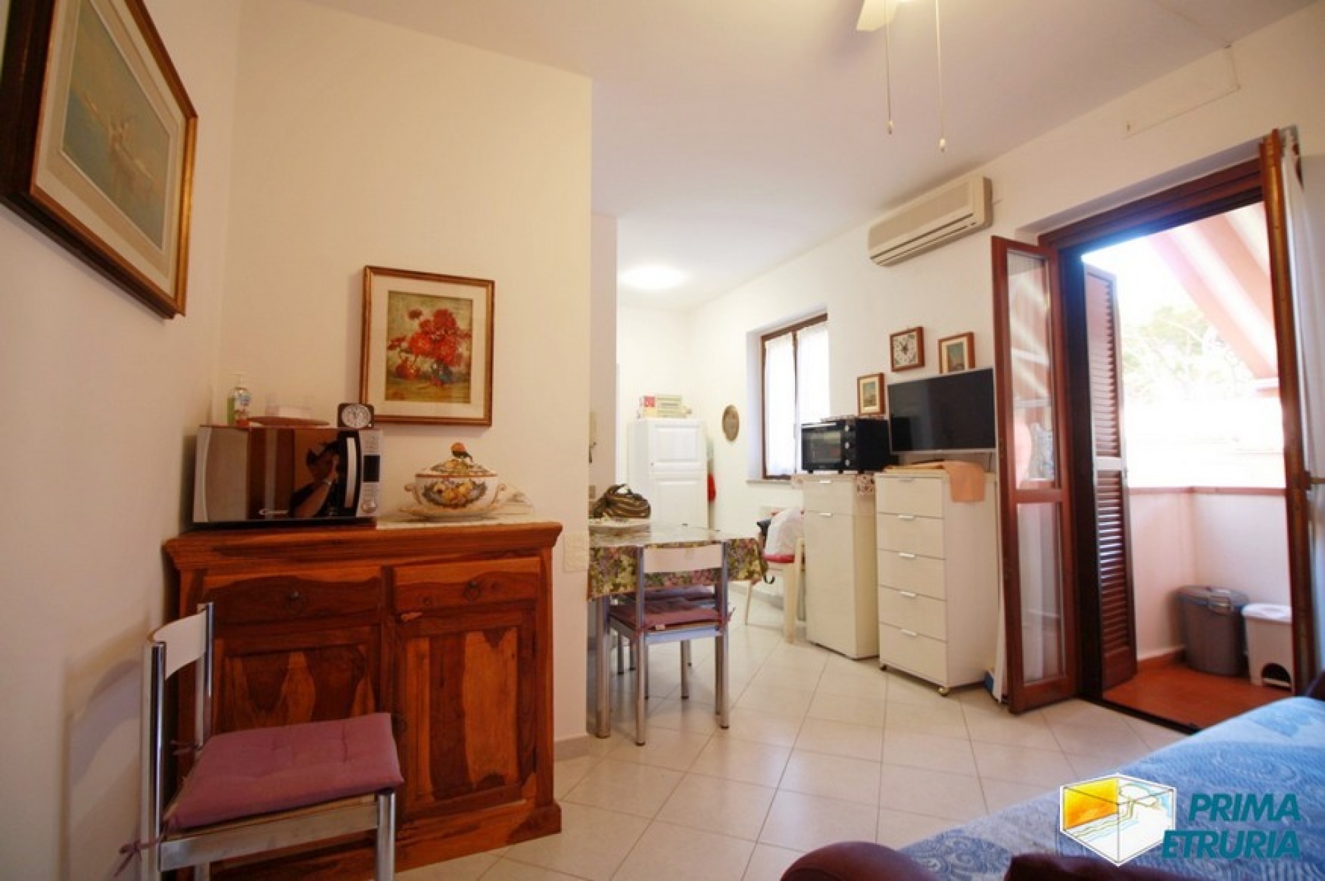BILOCALE BILOCALE CON AMPIA TERRAZZA - ZONA ROSMARINA -