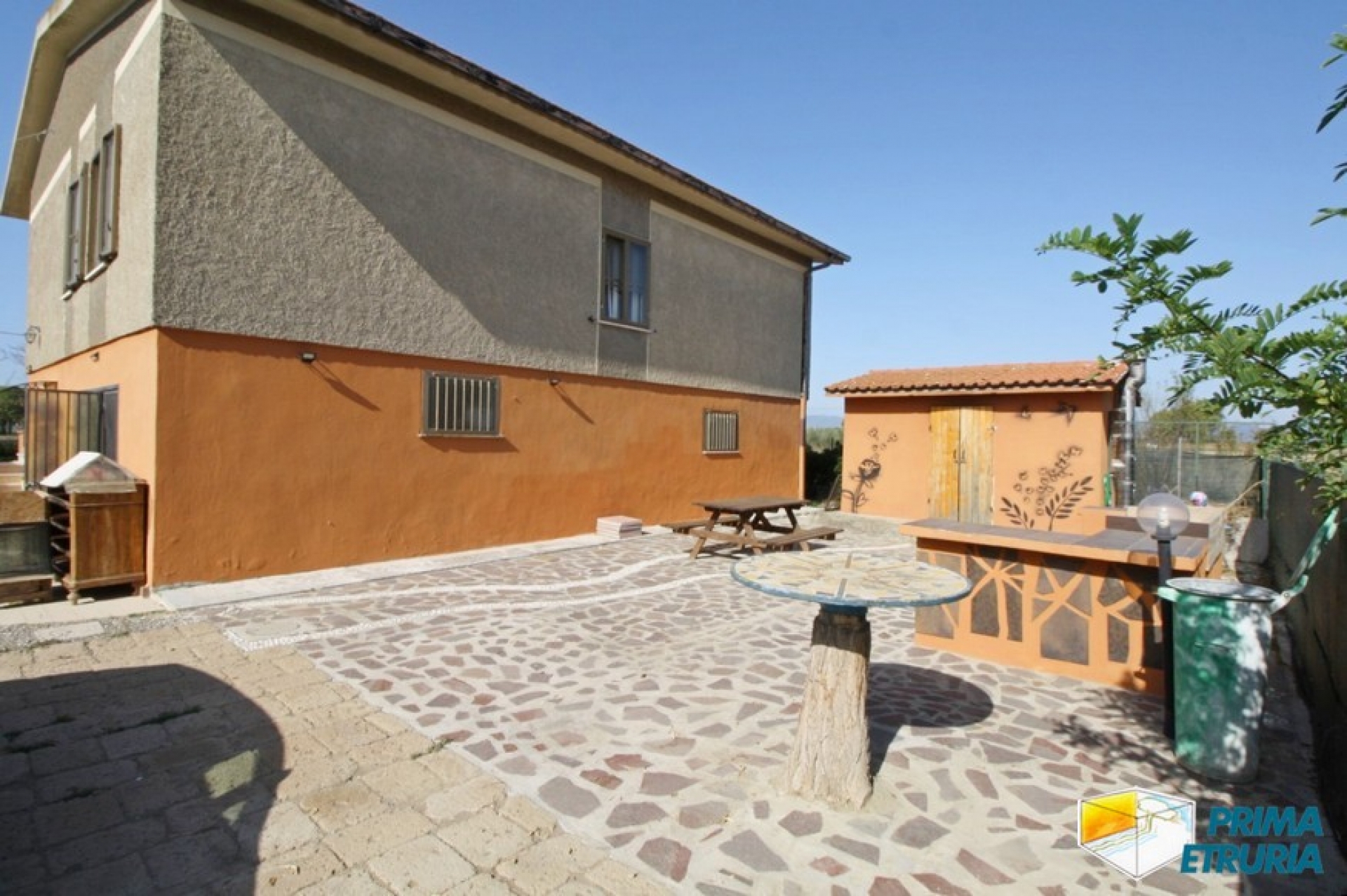- PRINCIPINA TERRA - PODERE CON 500MQ DI GIARDINO