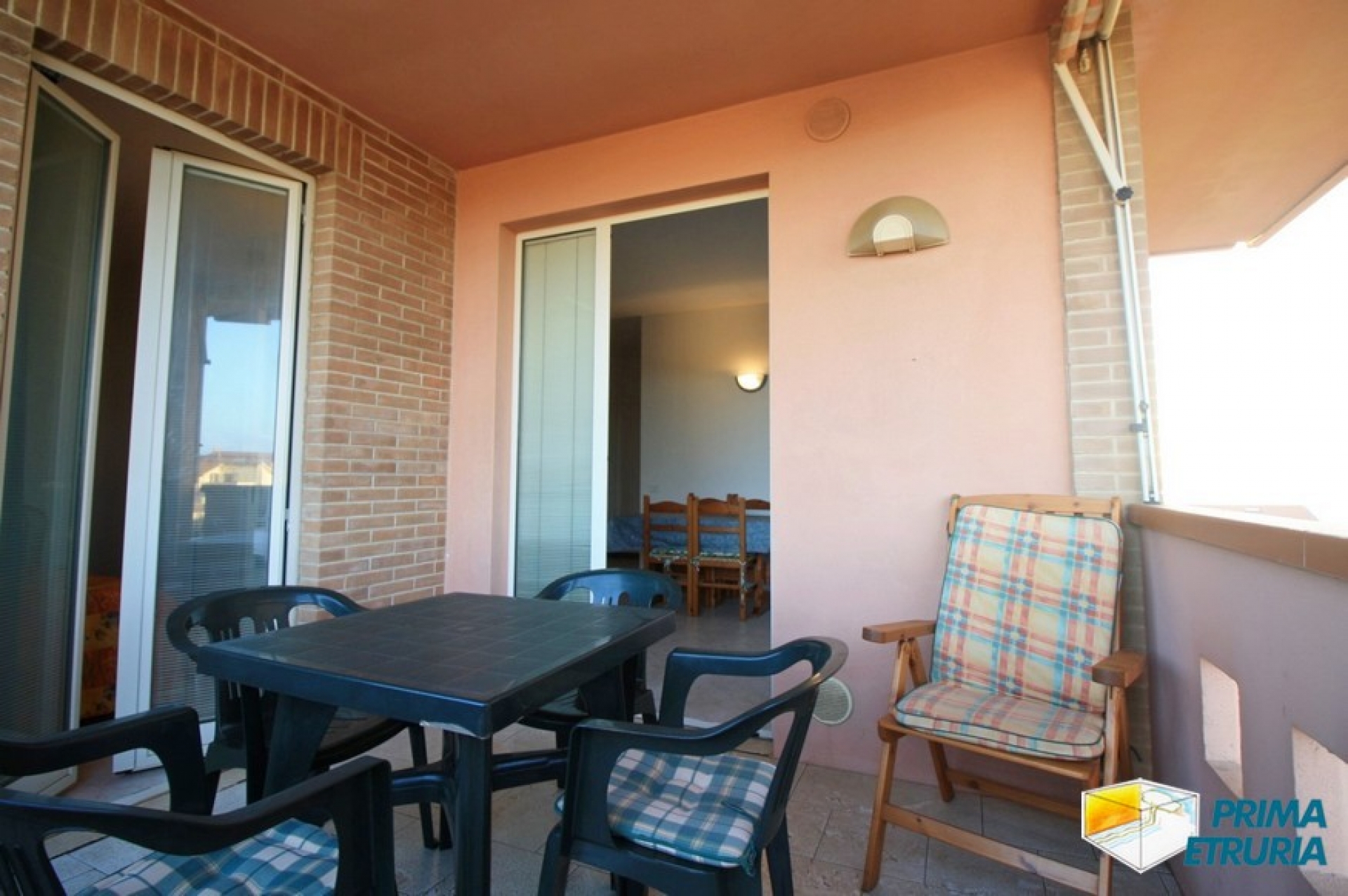 TRILOCALE CON BELLISSIMA VISTA LATERALE SUL MARE - ZONA CENTRO -