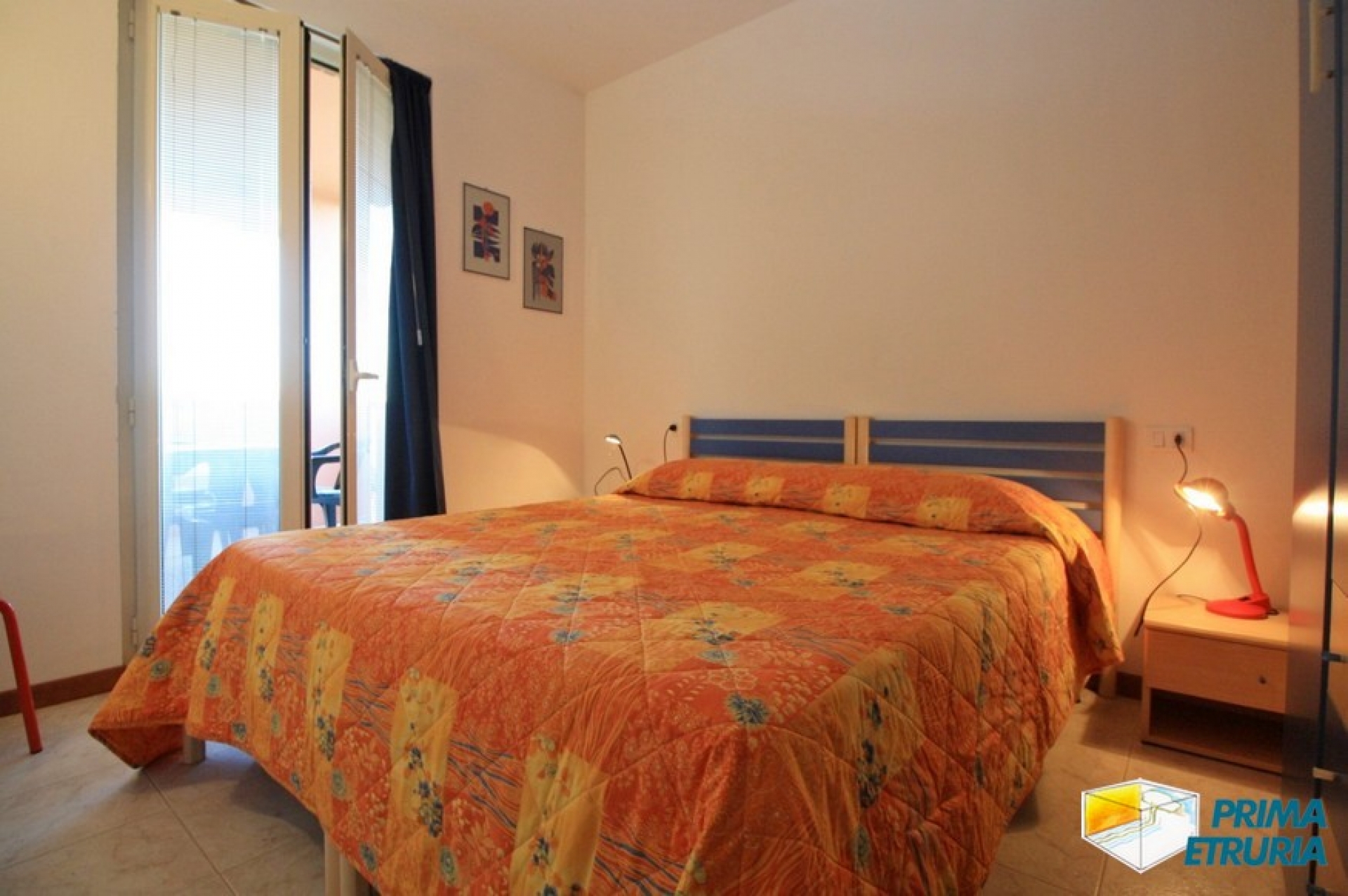 TRILOCALE CON BELLISSIMA VISTA LATERALE SUL MARE - ZONA CENTRO -