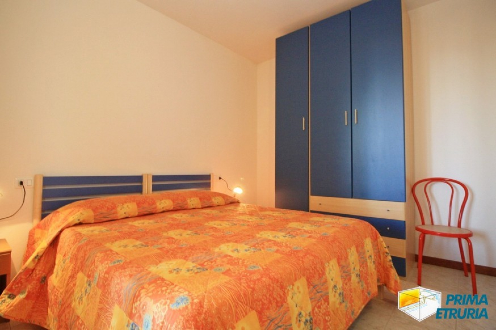 TRILOCALE CON BELLISSIMA VISTA LATERALE SUL MARE - ZONA CENTRO -