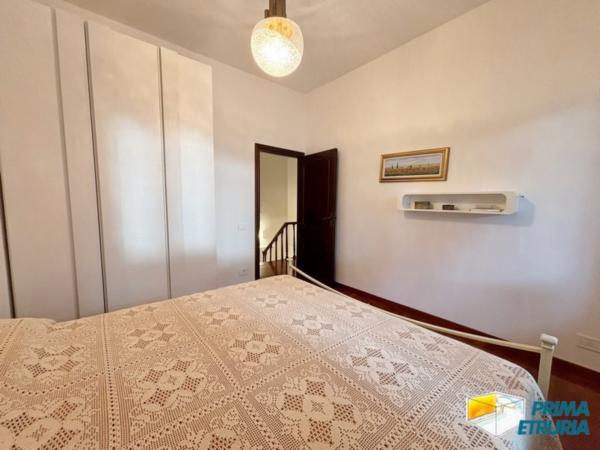 Eleganza e Comfort: Villa Trifamiliare Vicino alla Spiaggia - ZONA ROSMARINA -