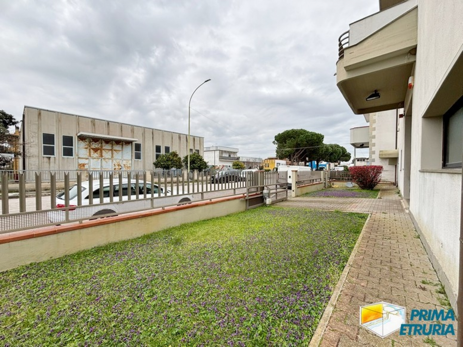 Capannone Commerciale Multifunzionale in Vendita a Marina di Grosseto