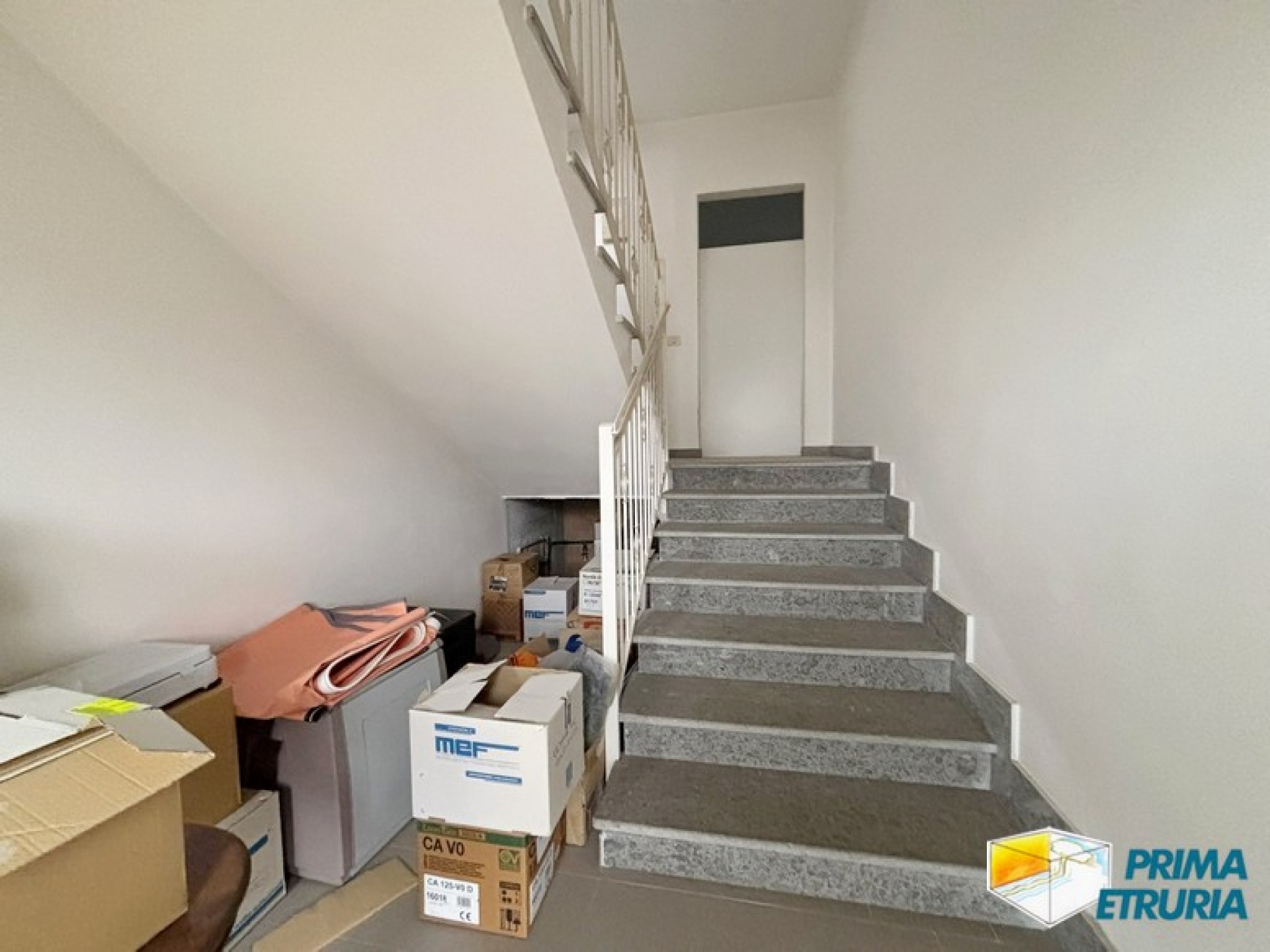 Capannone Commerciale Multifunzionale in Vendita a Marina di Grosseto