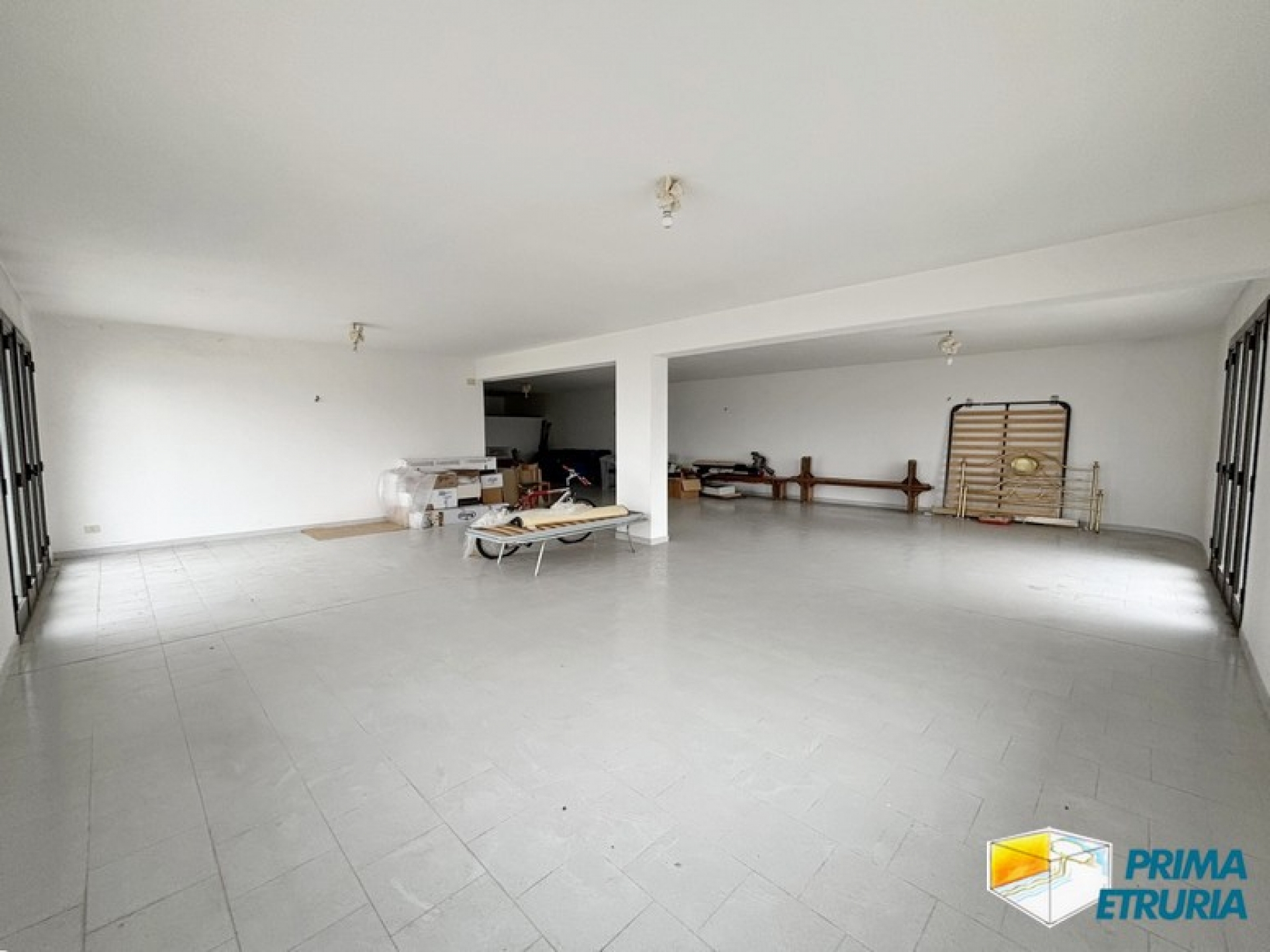 Capannone Commerciale Multifunzionale in Vendita a Marina di Grosseto