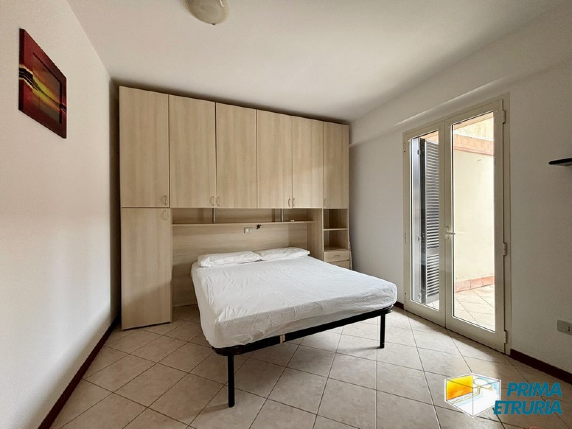 TRILOCALE CON AMPIA TERRAZZA - ZONA CENTRO -