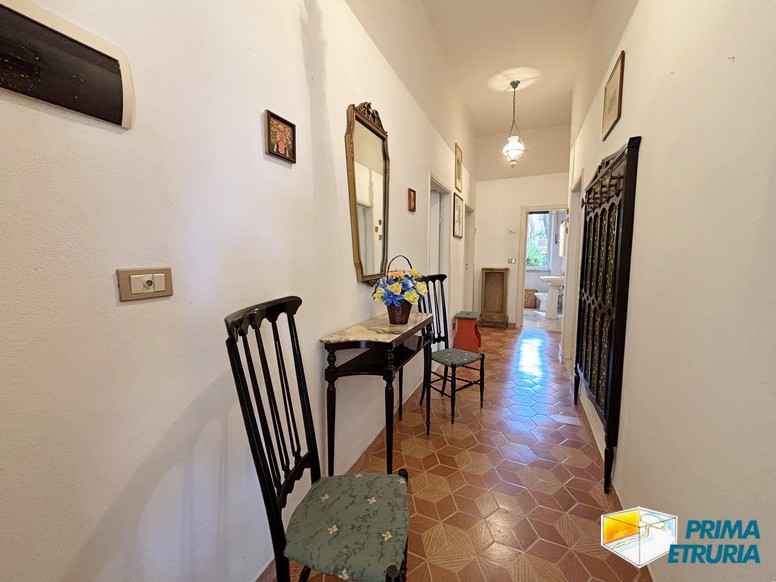 Trilocale con grande giardino privato a meno di 200 metri dal mare - ZONA ROSMARINA -