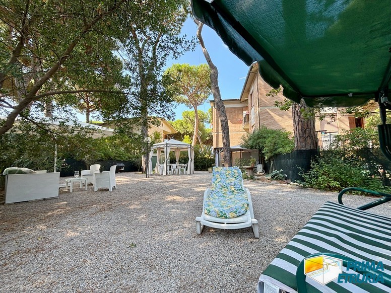 Monolocale con ampio giardino privato e posto auto - ZONA ROSMARINA -