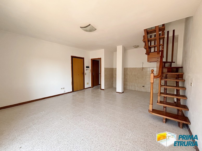 - GROSSETO - Attico su due livelli con terrazze, garage e posto auto in zona Sugherella