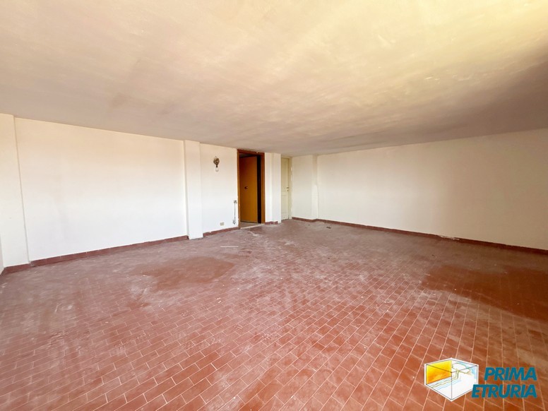 - GROSSETO - Attico su due livelli con terrazze, garage e posto auto in zona Sugherella