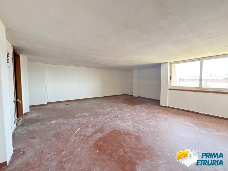 - GROSSETO - Attico su due livelli con terrazze, garage e posto auto in zona Sugherella