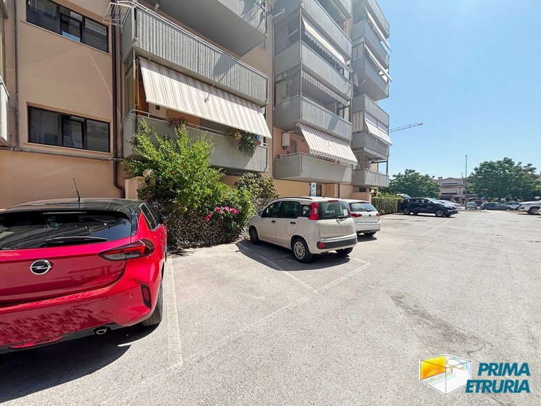 - GROSSETO - Attico su due livelli con terrazze, garage e posto auto in zona Sugherella