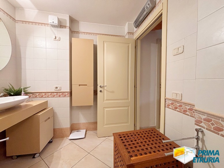 Bellissimo appartamento con taverna nella pineta di Rosmarina - ZONA ROSMARINA -