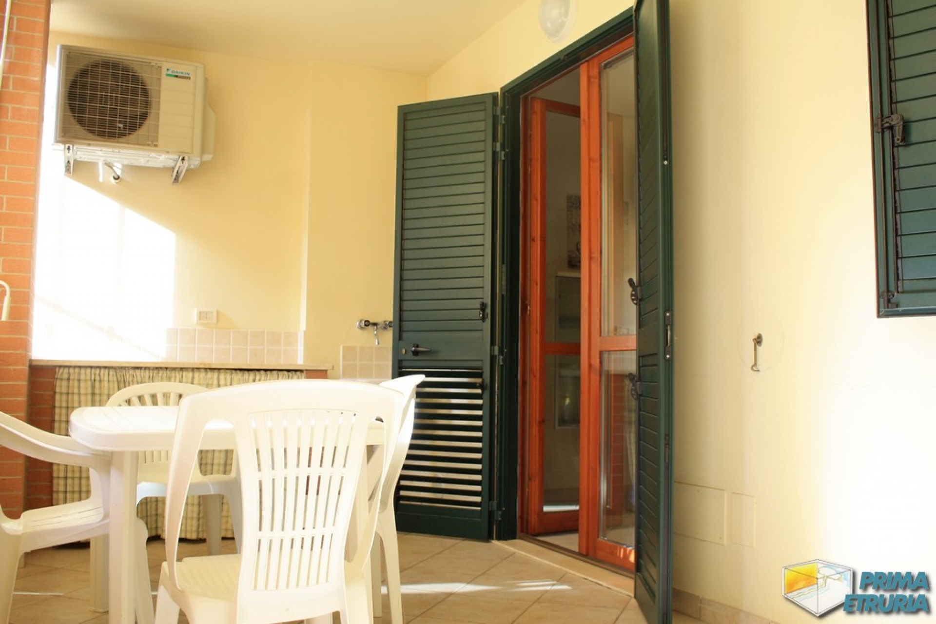 VENDESI TRILOCALE VIA DEL VOLTONCINO 27 - ZONA ROSMARINA -