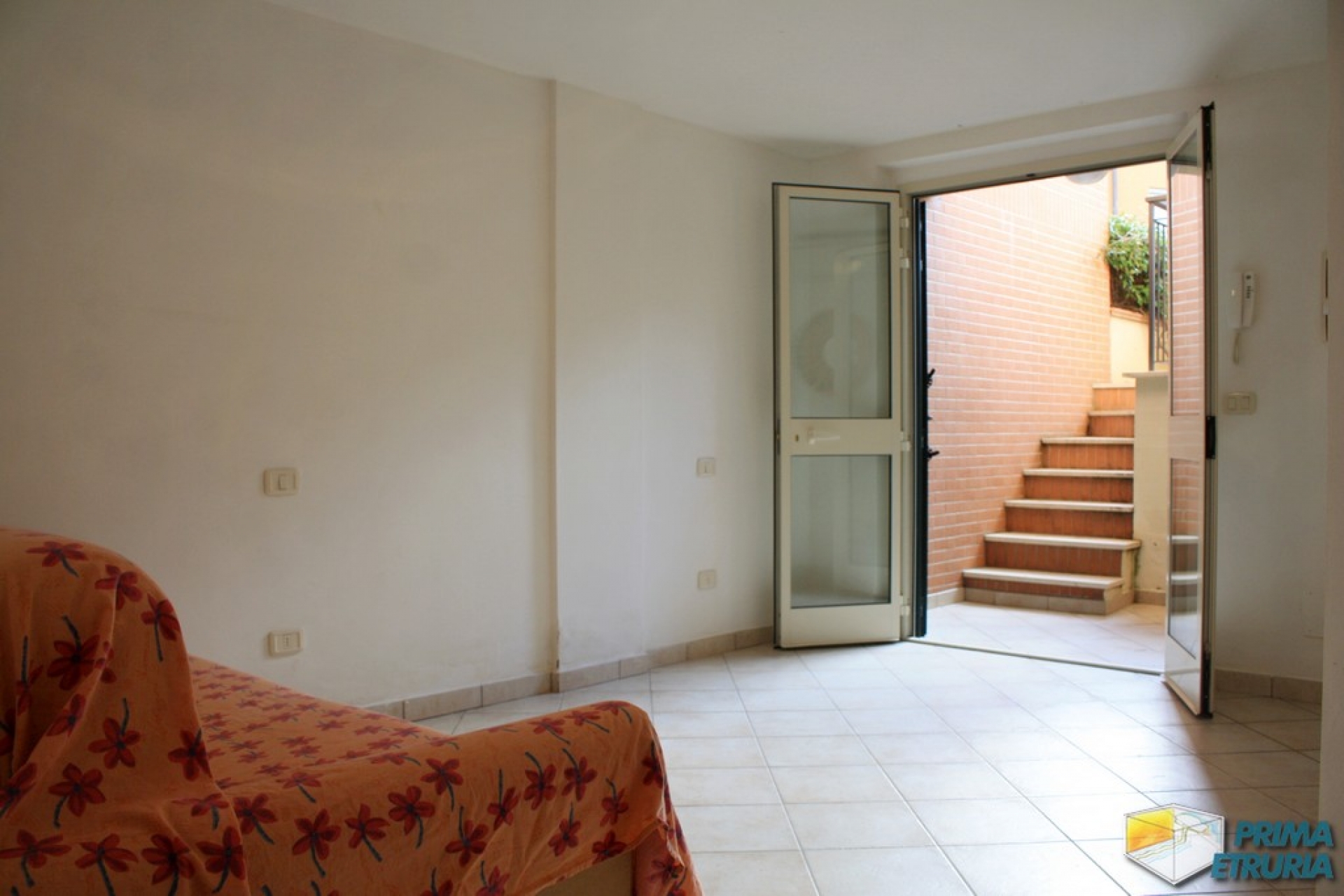 VENDESI TRILOCALE VIA DEL VOLTONCINO 27 - ZONA ROSMARINA -