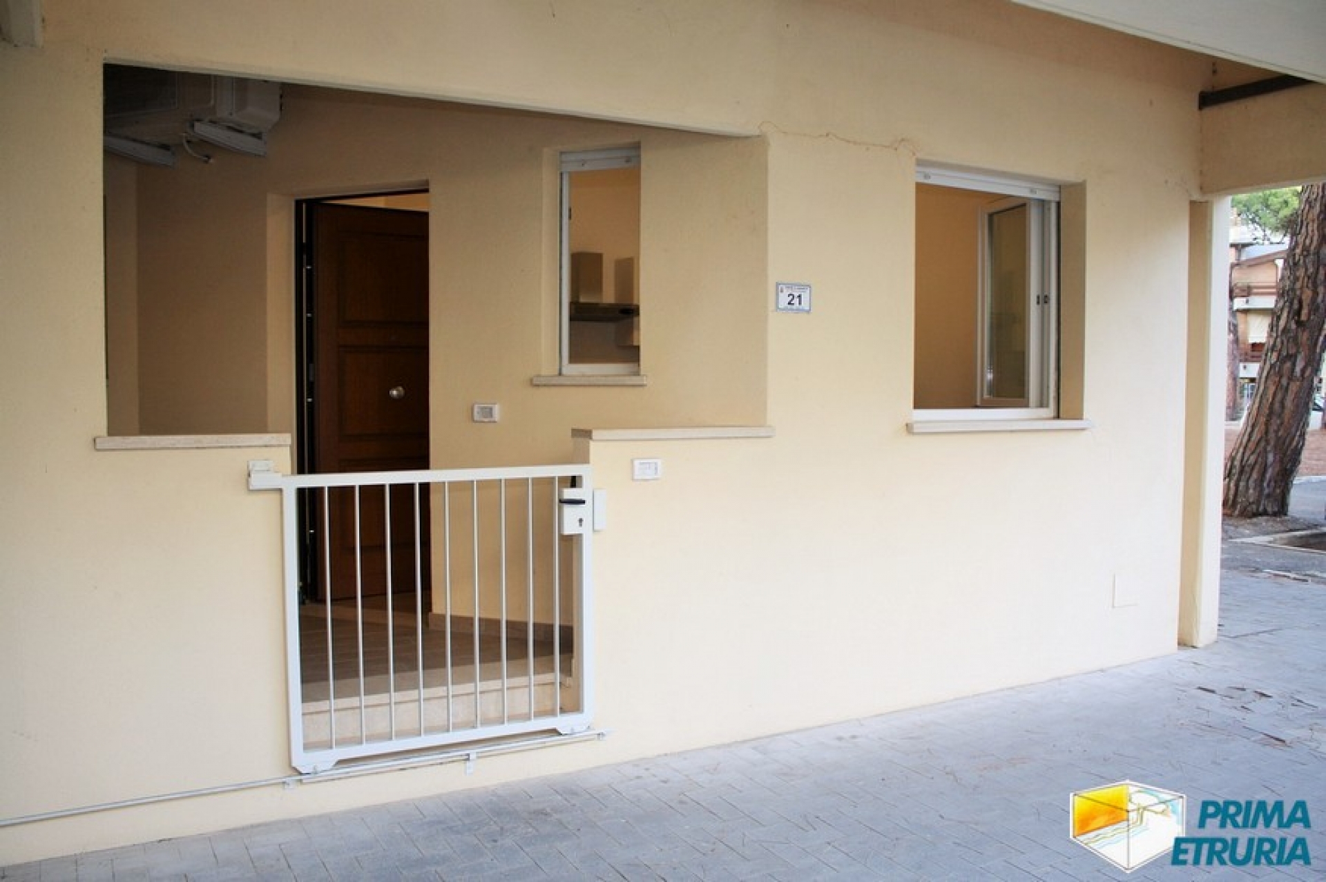 VENDESI TRILOCALE DI RECENTE COSTRUZIONE , VIA GIANNUTRI 21 - ZONA ROSMARINA - 
