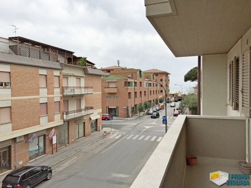 TRILOCALE VIA BARACCA 10 - ZONA CENTRALE -