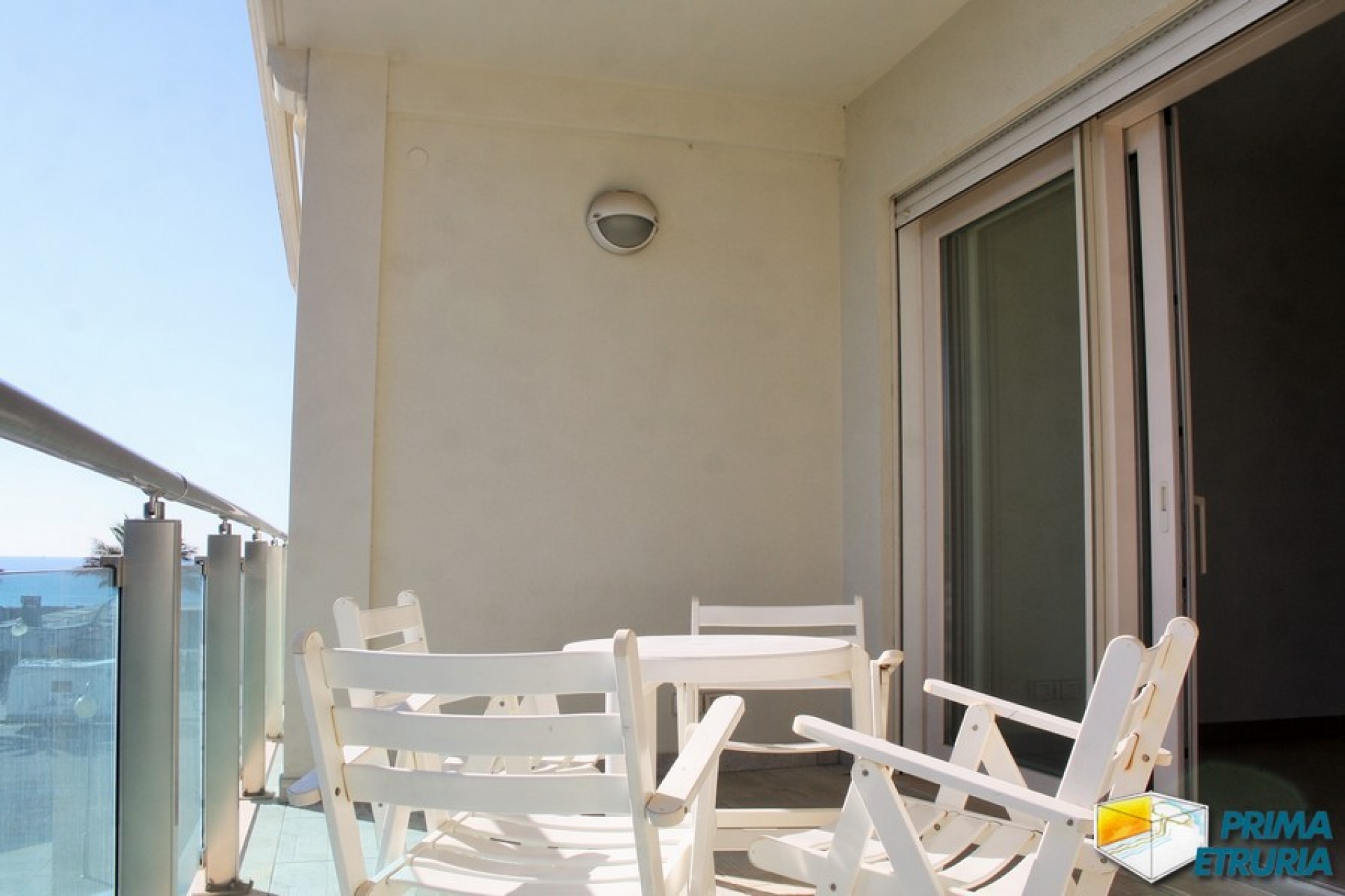 TRILOCALE FRONTE MARE FOUR ROSES - ZONA ROSMARINA -