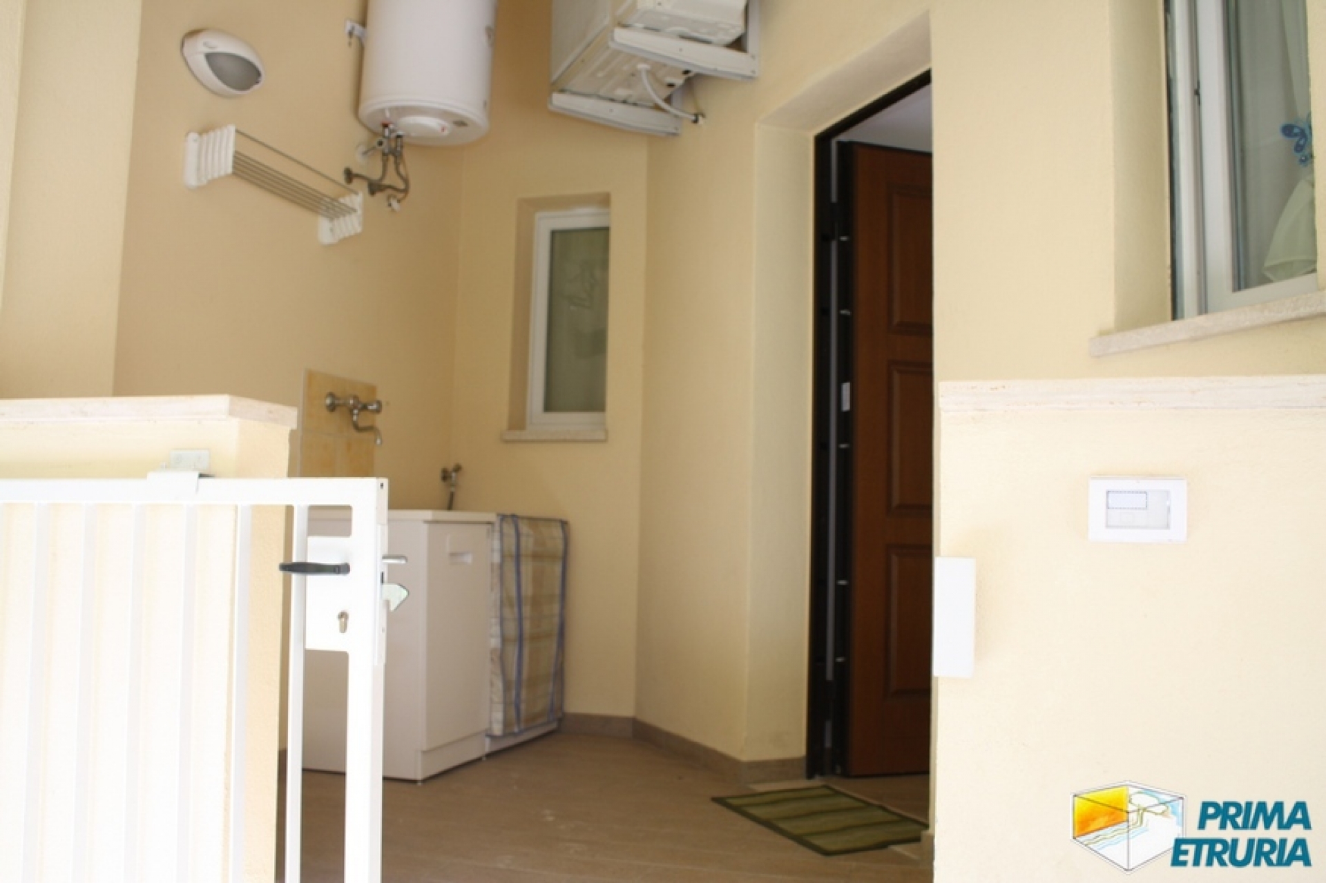 VENDESI TRILOCALE DI RECENTE COSTRUZIONE , VIA GIANNUTRI 23 - ZONA ROSMARINA -
