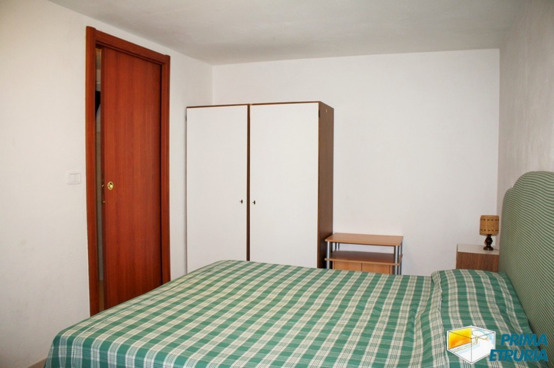 VENDESI TRILOCALE CON GIARDINO - ZONA ROSMARINA -